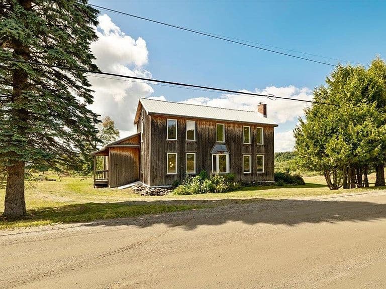 884 Nichols Road photo 3