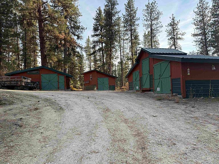 16 Deer Dr photo 2