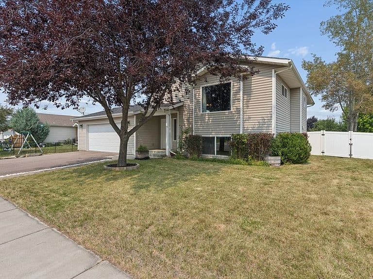 55 Rockefeller Dr photo 1