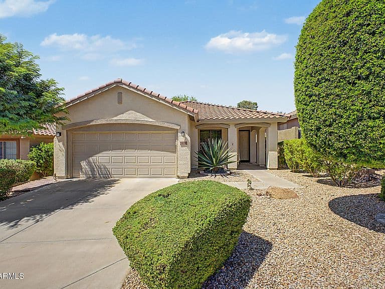 38414 N PAGODA Lane photo 1
