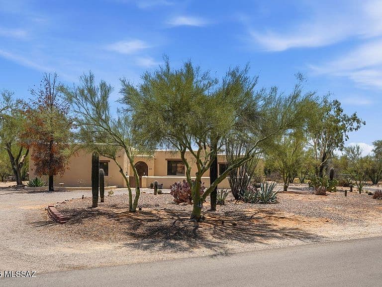 1857 W Dawn Dr photo 1