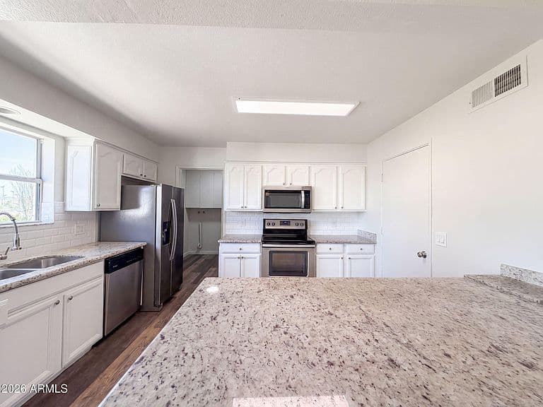 17123 E CALAVERAS Avenue photo 2