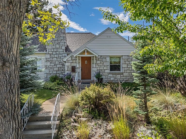 309 Hauser Blvd photo 2