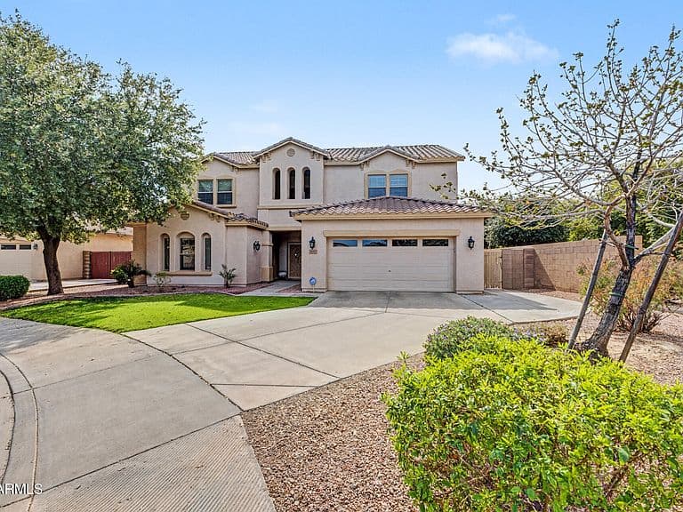 4067 E County Down Dr photo 3