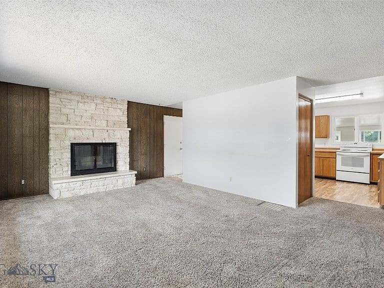 423 Linden St photo 3