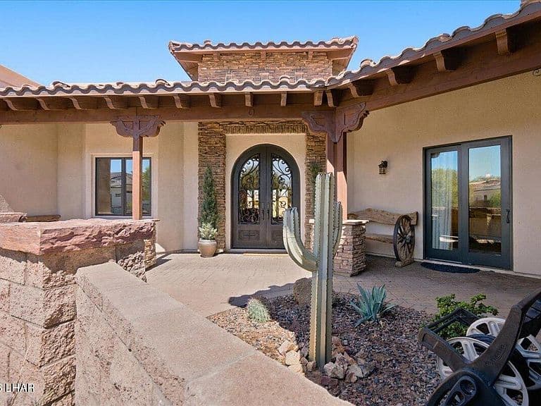 3790 N Tradition Way photo 3