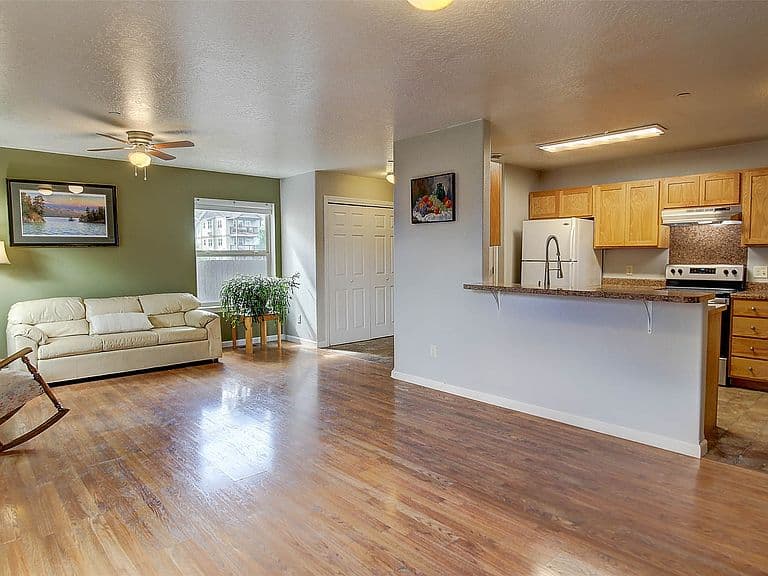 6105 Rains Pl photo 5