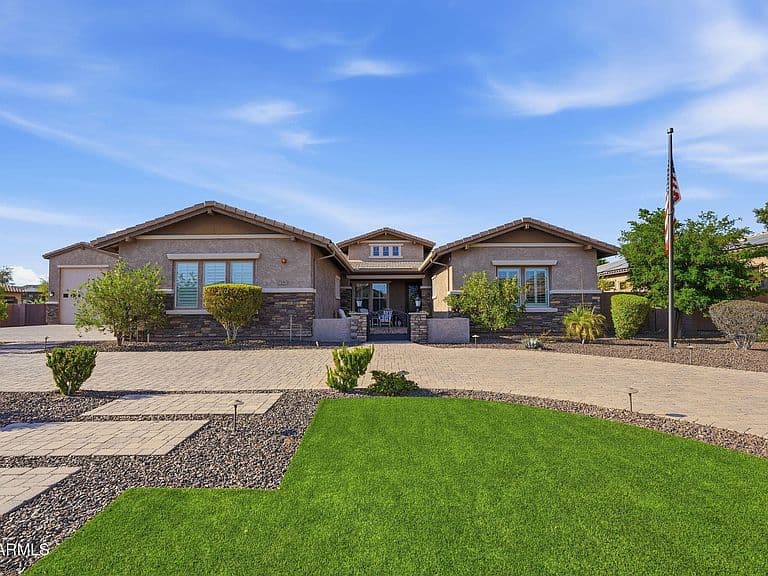 7580 W ARTEMISA Avenue photo 2