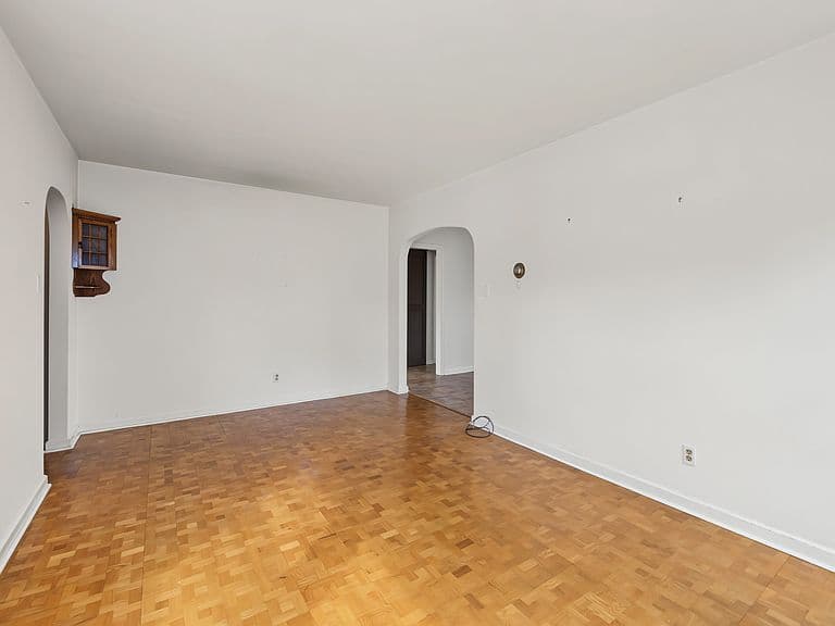 1120 E 6th Ave photo 5