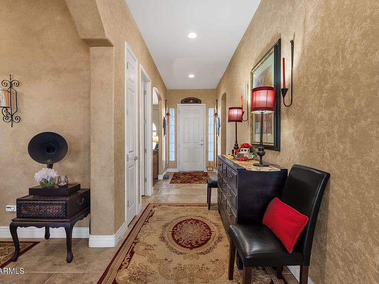3428 W MORGAN Lane photo 4