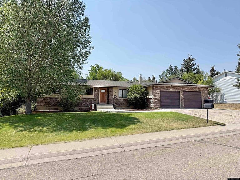 1335 7th West Ave photo 1