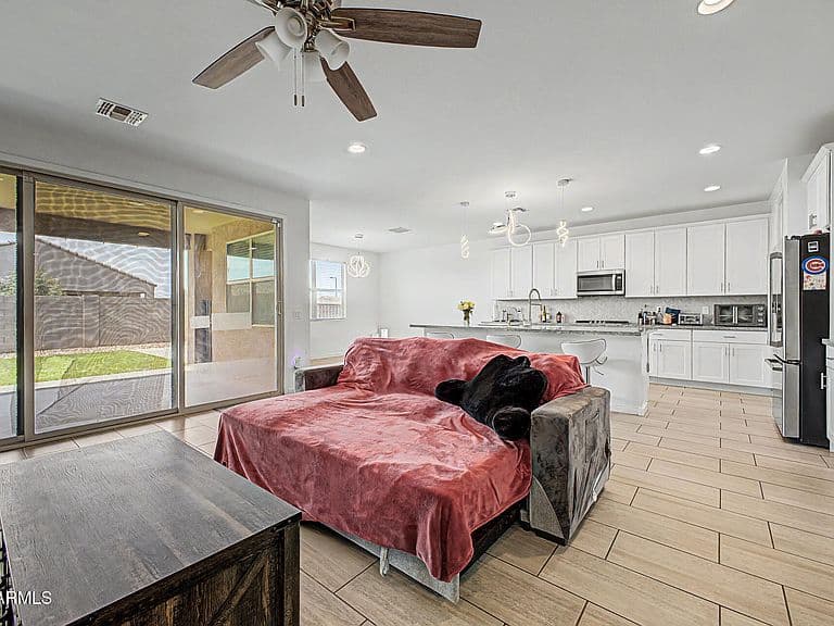 36990 N CAMARILLO Drive photo 4