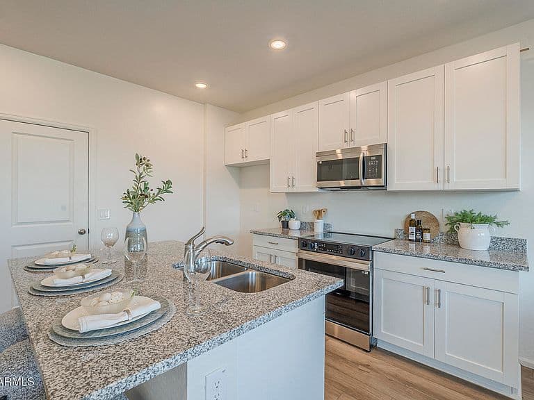 18074 W CALLE LEJOS Road photo 5