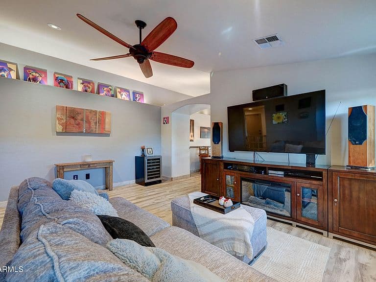 2530 W CARSON Road photo 5