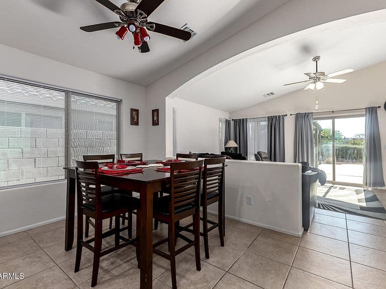 20790 N LAUREN Road photo 5