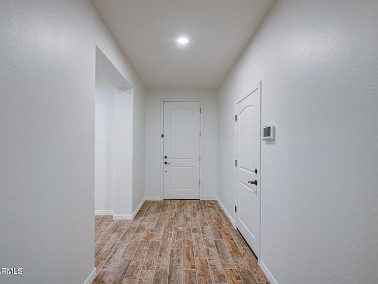 40548 W DENNIS Lane photo 5