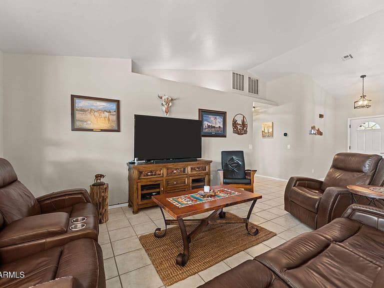 920 W Santa Fe Drive photo 4