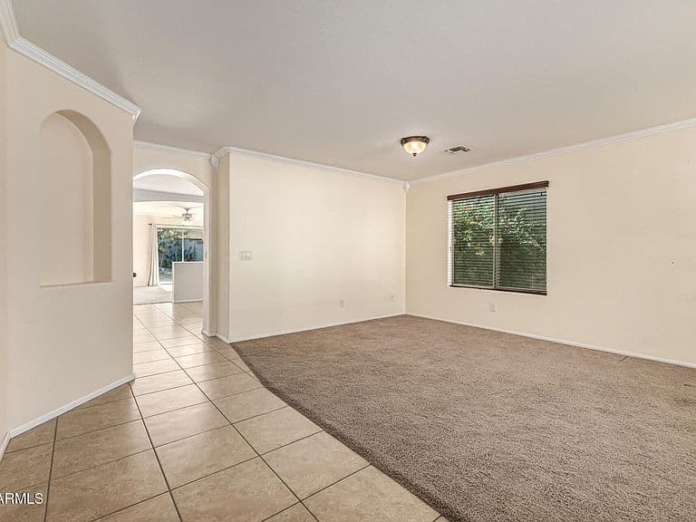 40939 W Hayden Dr photo 2