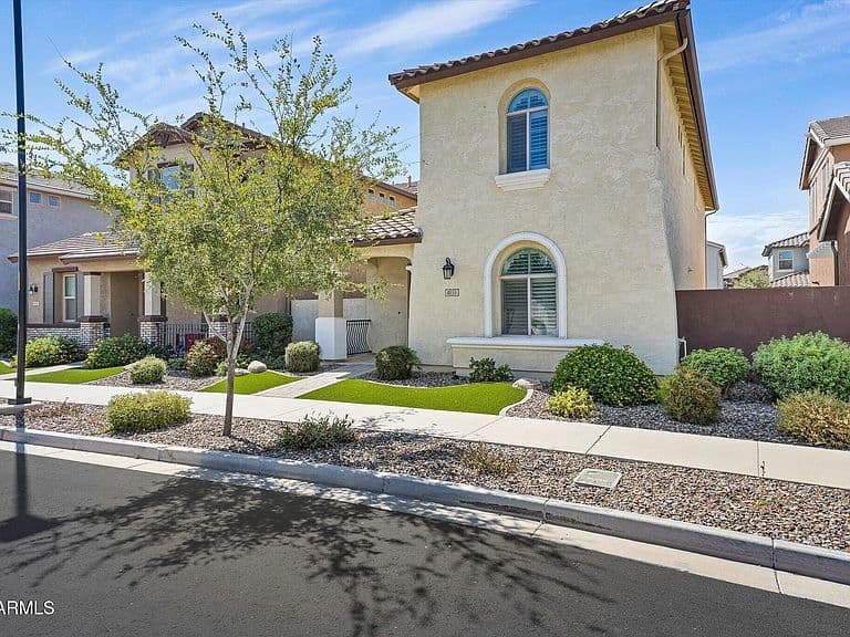 4133 E BETHENA Street photo 3