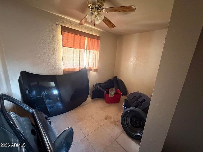 1133 E SUNSET Drive photo 2