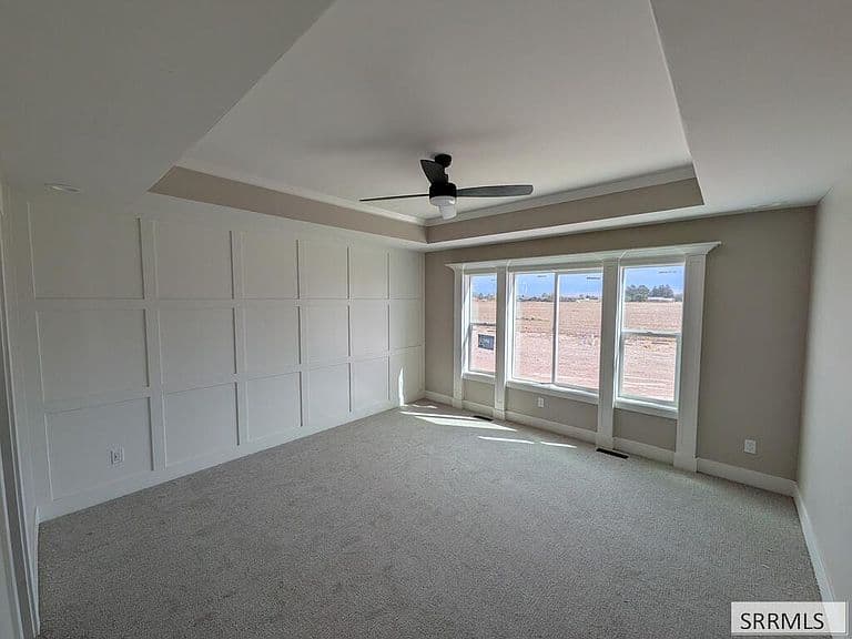 681 Glacier Ave photo 4