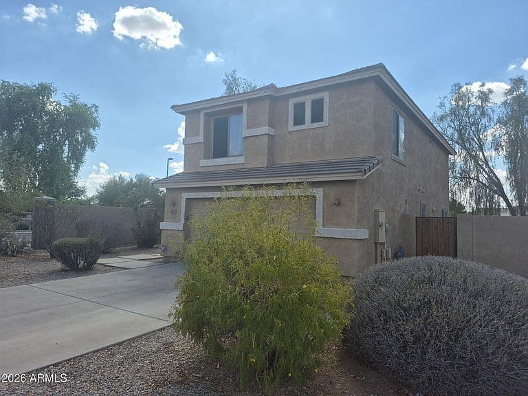 2674 S SETON Avenue photo 3