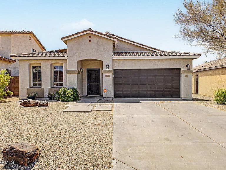 505 E HAROLD Drive photo 1