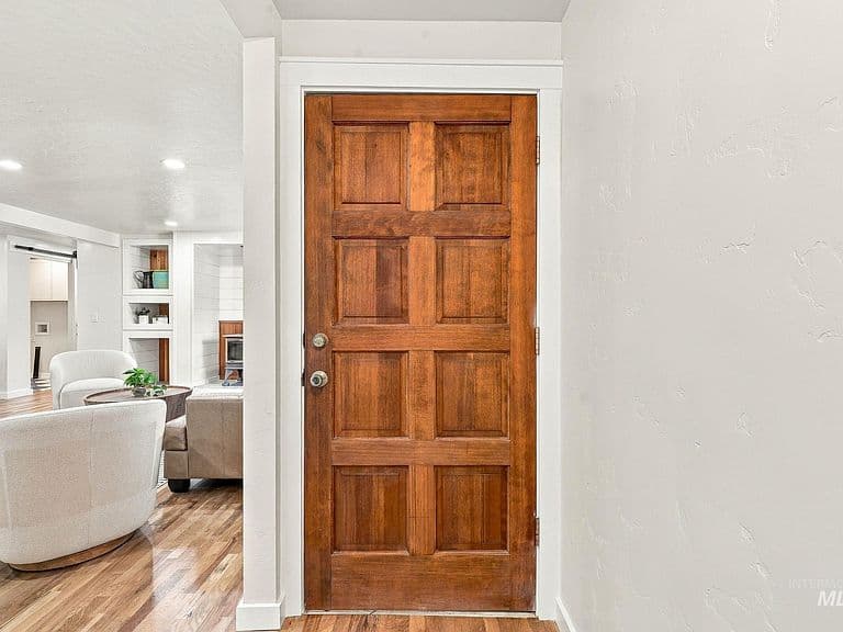 774 N Stierman Way photo 5