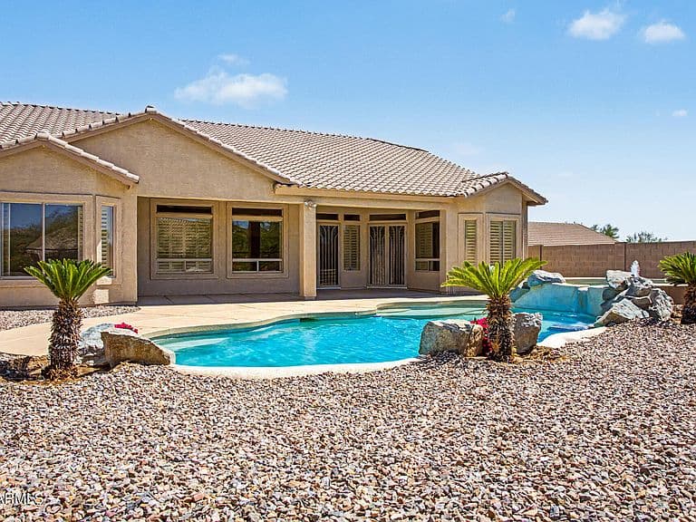 7926 E SADDLEBACK Circle photo 1