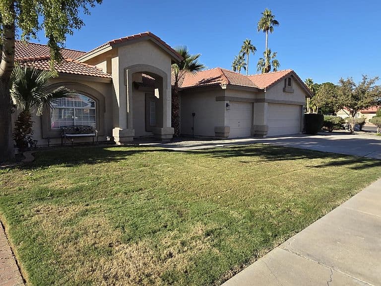 3124 N MEADOW Drive photo 2