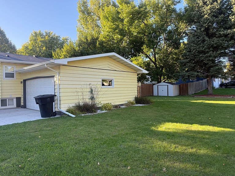 2914 Shadow Rd photo 2