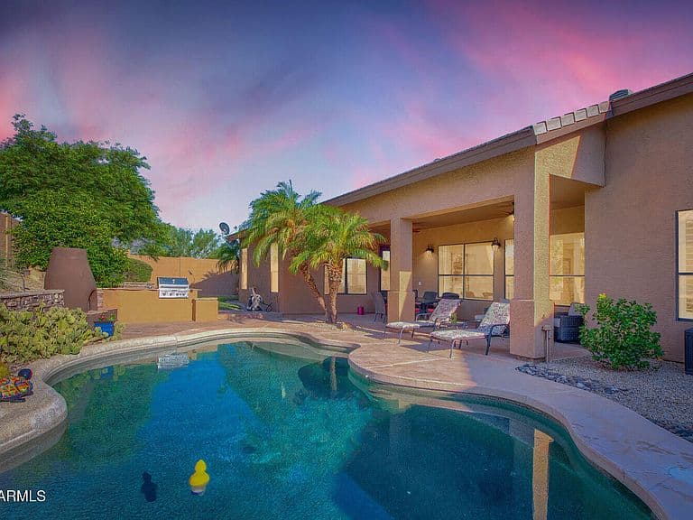 4728 E SPUR Drive photo 1