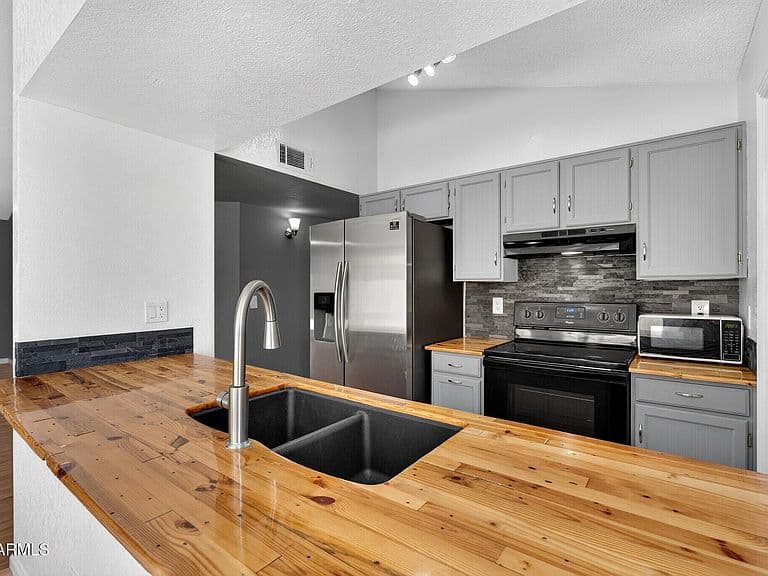 1111 N 64TH Street #10 photo 4