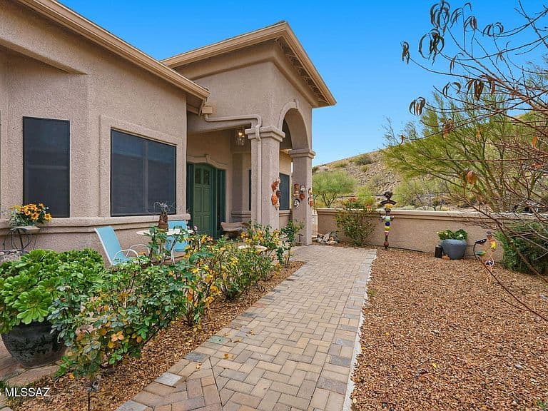 1731 W Placita De La Escalera photo 3