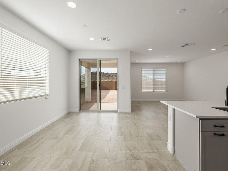 8050 W MEADOWLARK Way photo 5