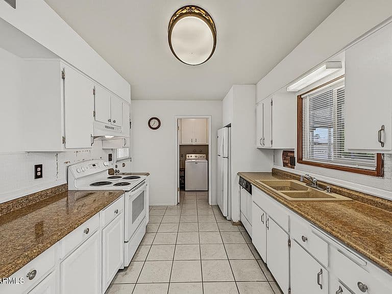 9907 W Desert Forest Circle photo 4