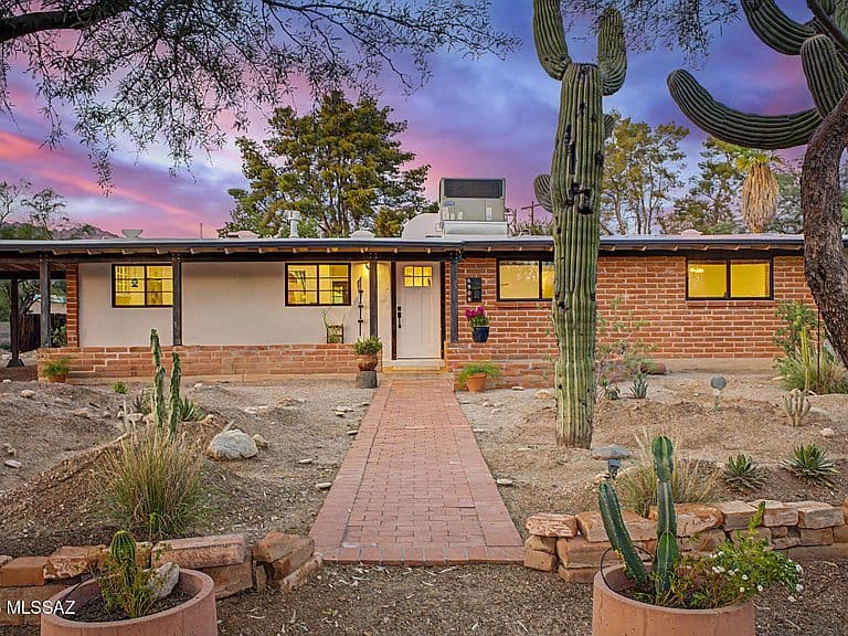 6909 E Mesa Grande Dr photo 1