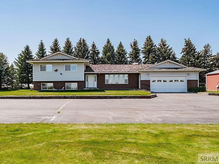 5915 W 65 S photo 4