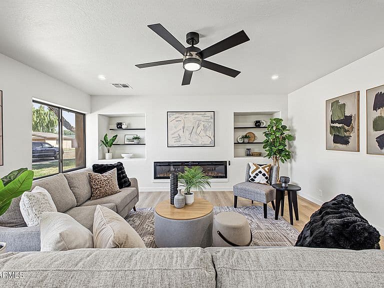 2163 E PALMCROFT Drive photo 4