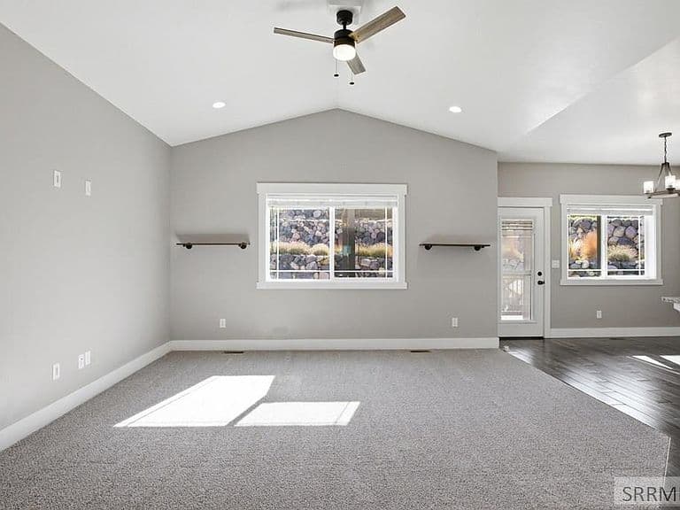 1099 Dolostone Dr photo 5