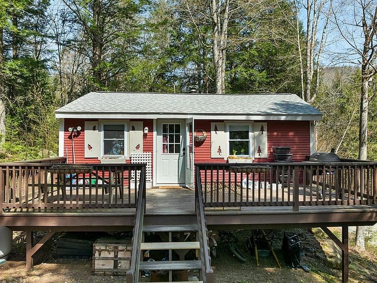 19 Hamlet Drive photo 1