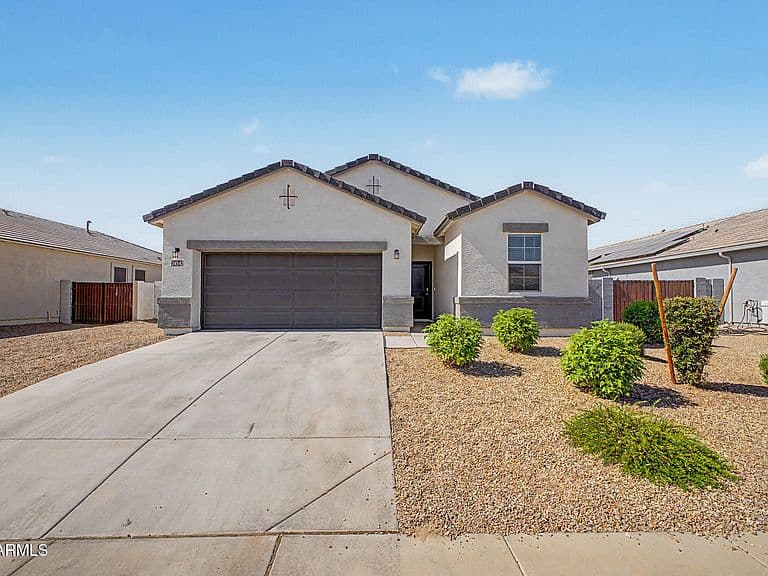 24542 W RAYMOND Street photo 1