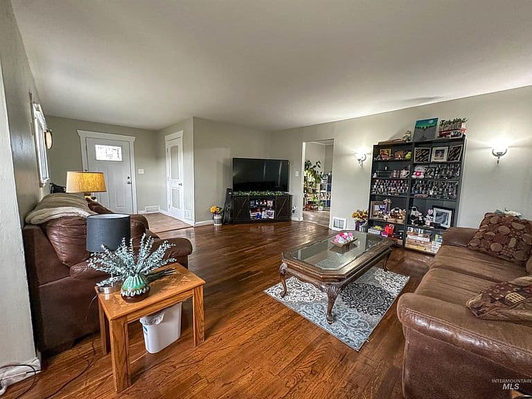 507 Wendell St photo 3