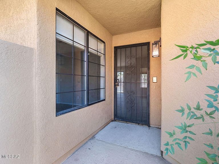 321 E Fieldcrest Ln photo 5