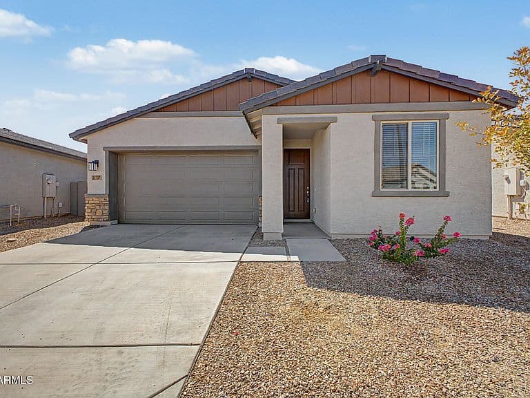 25137 W WAYLAND Drive photo 1