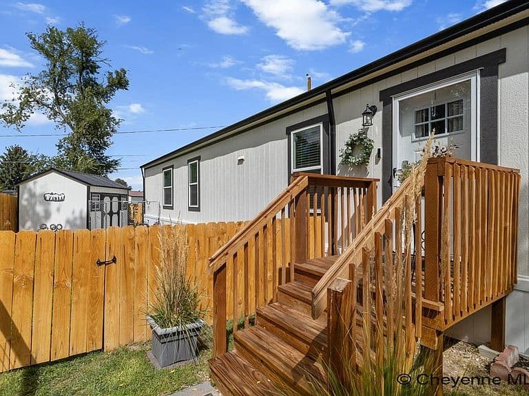 312 Walker Ln photo 5
