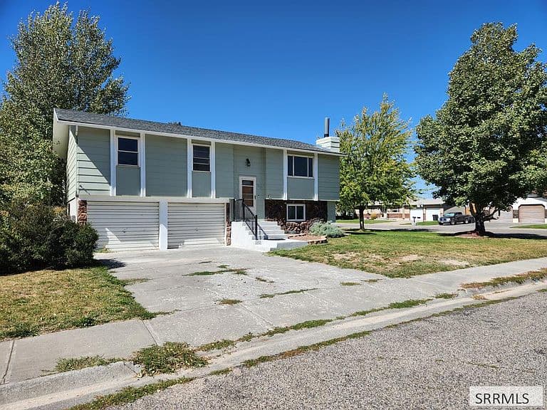 891 Buckboard Ln photo 1