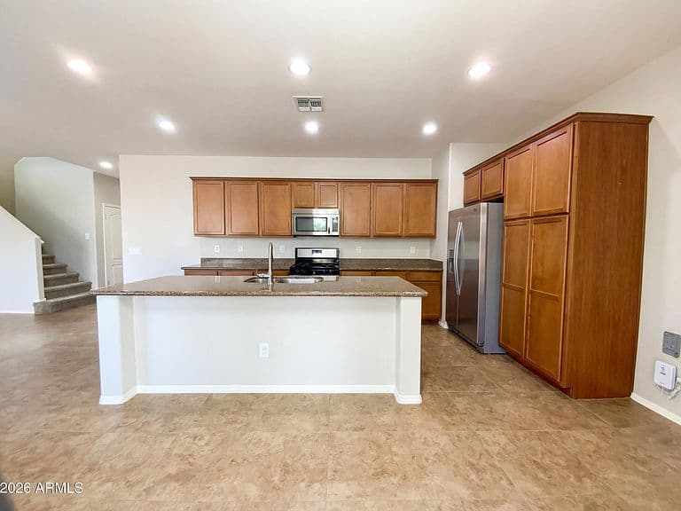 21218 E PECAN Lane photo 4