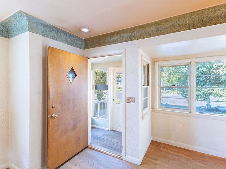 1422 Avenue E photo 3