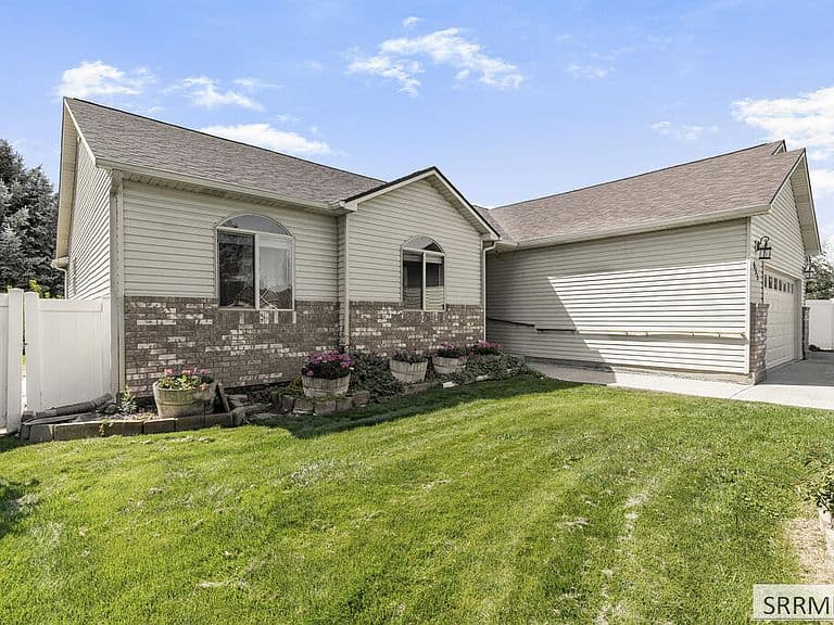 655 W Dove Cir photo 3